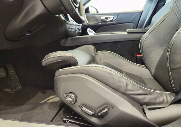 Volvo V60 cena 204900 przebieg: 24600, rok produkcji 2023 z Złoczew małe 781